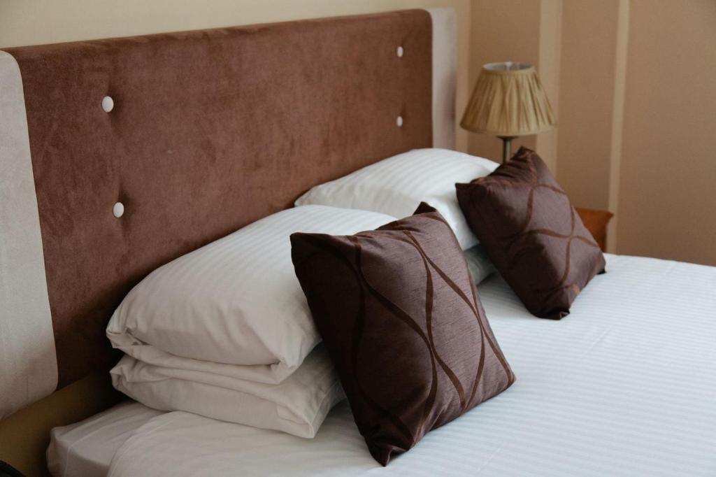 Caledonia Hotel Rosyth Zimmer foto