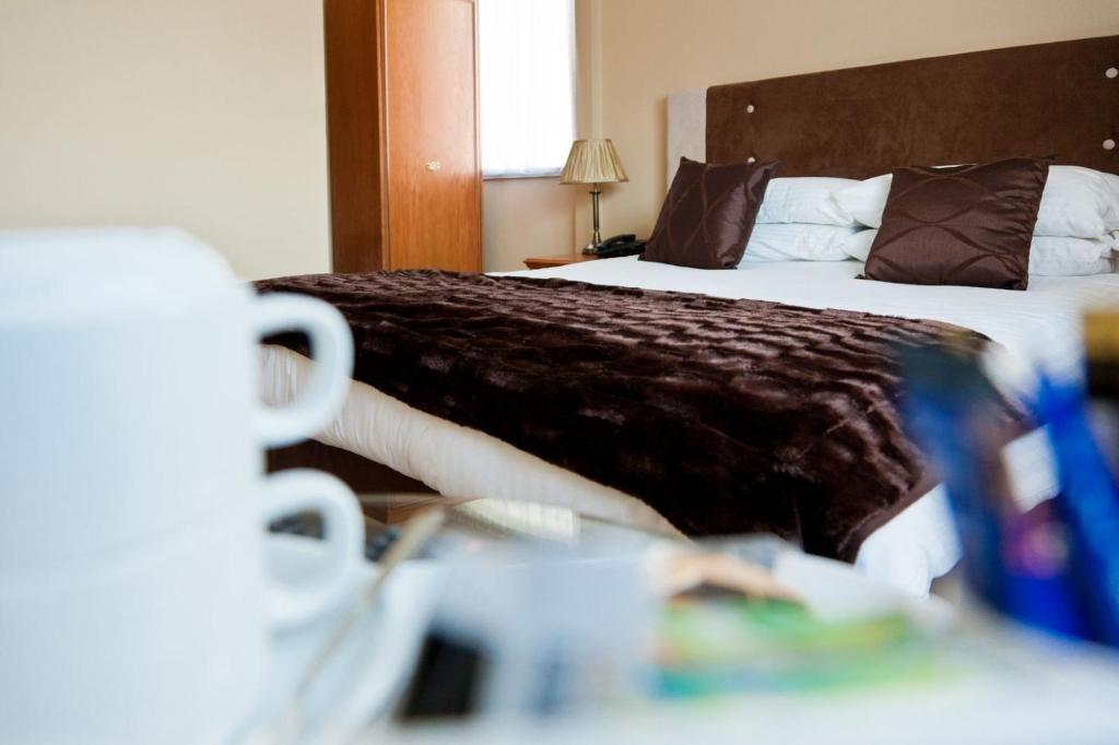 Caledonia Hotel Rosyth Zimmer foto