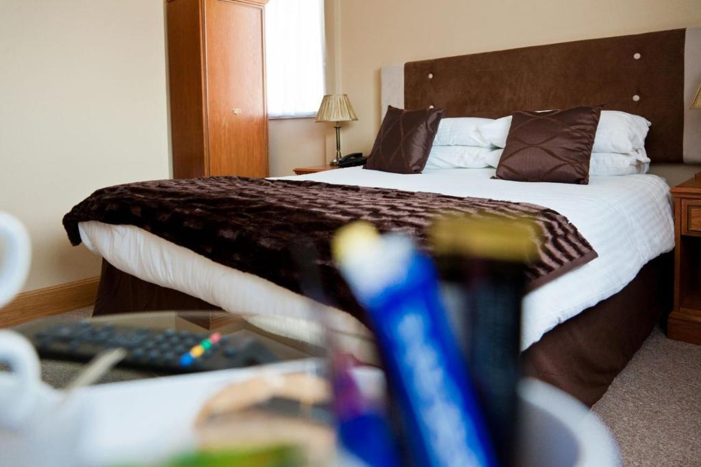 Caledonia Hotel Rosyth Zimmer foto