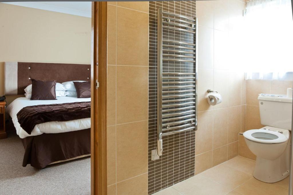 Caledonia Hotel Rosyth Zimmer foto